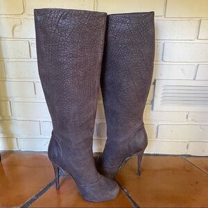 Vera Wang Lavender Knee Platform Leather B…